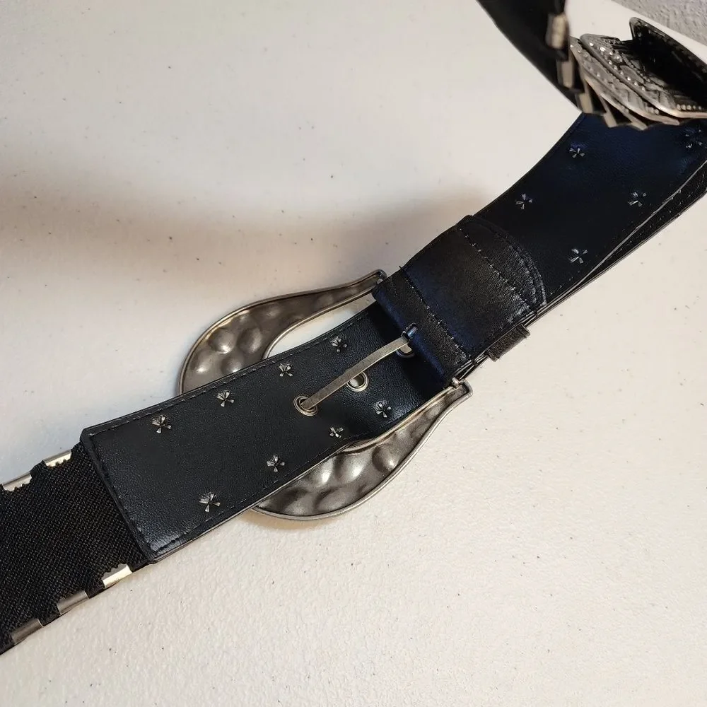 Western-Inspired Studded Silver Stretch Belt with Embossed Silver-Tone Accents